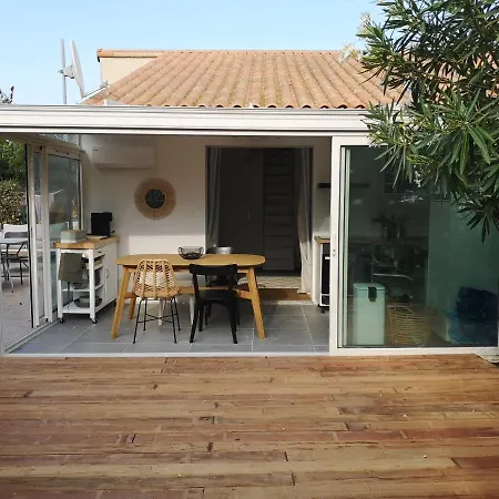Petit Maison Coquette 50 M2 A 100 M De La فرونتينيان