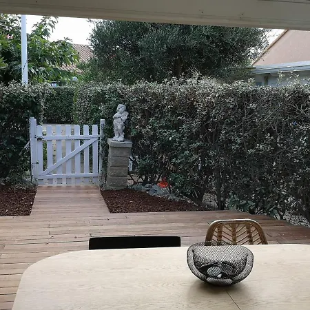 Petit Maison Coquette 50 M2 A 100 M De La *